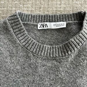 Zara Men's Crewneck Sweater in Heather Gray